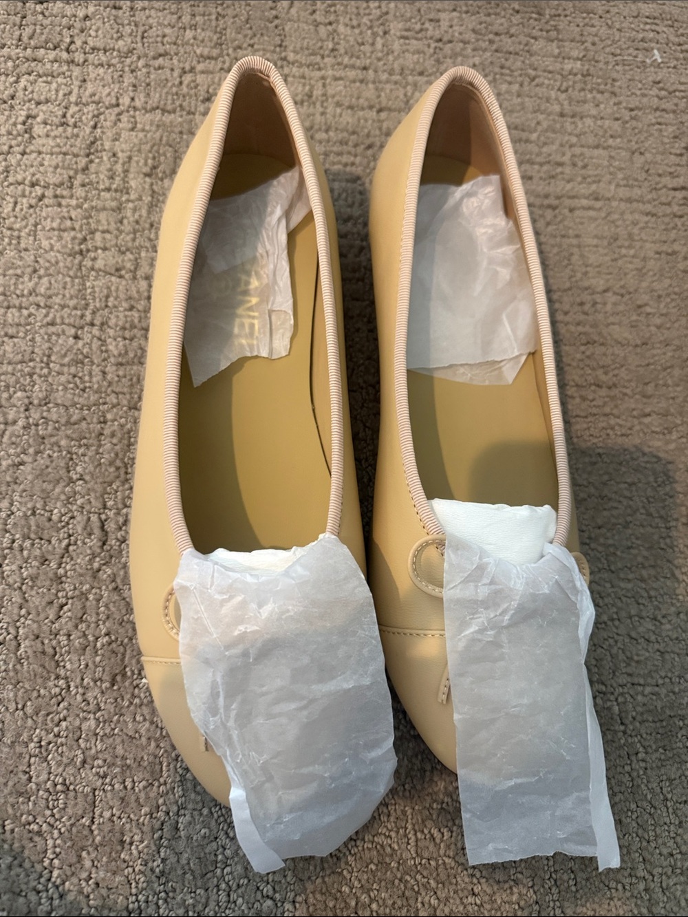 Women’s Leather Ballet Flats in "apricot"